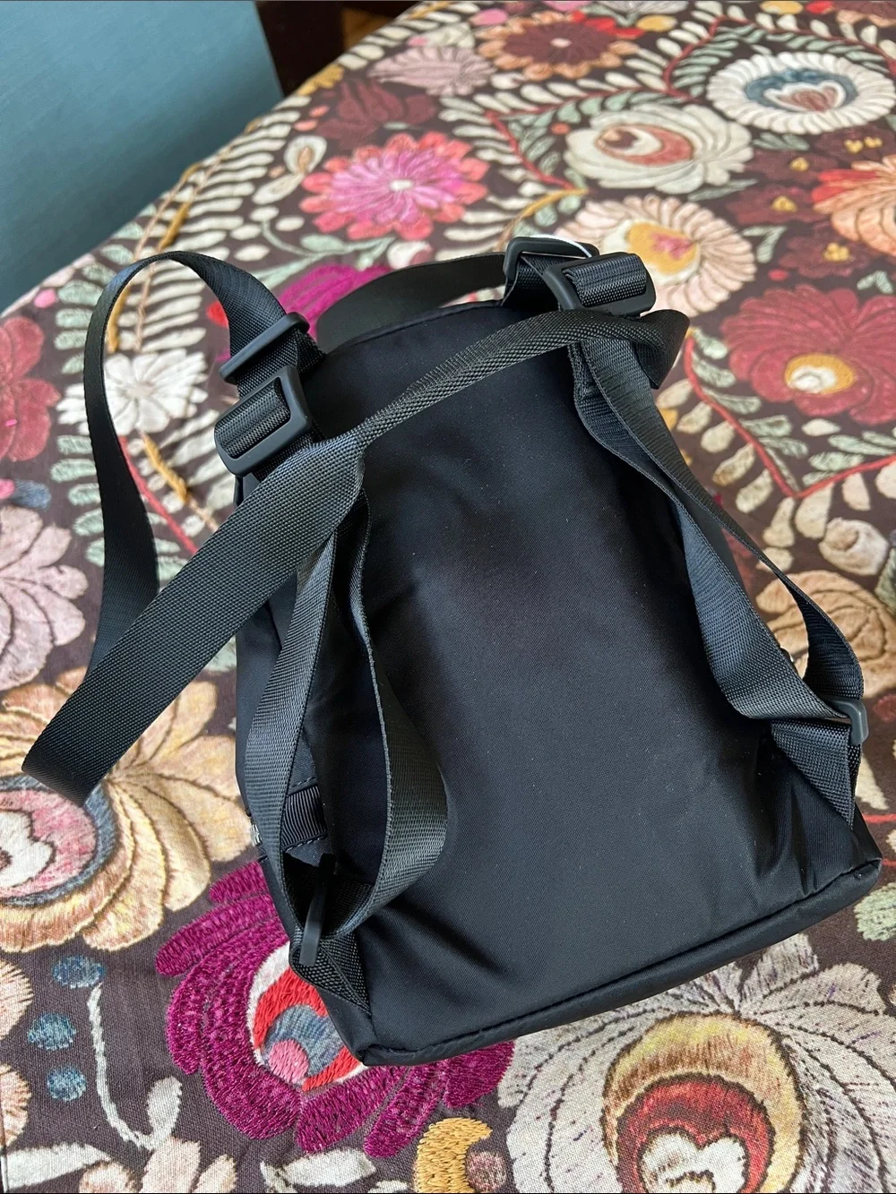 Athleta City Adventurer Backpack Micro black with silver zippers